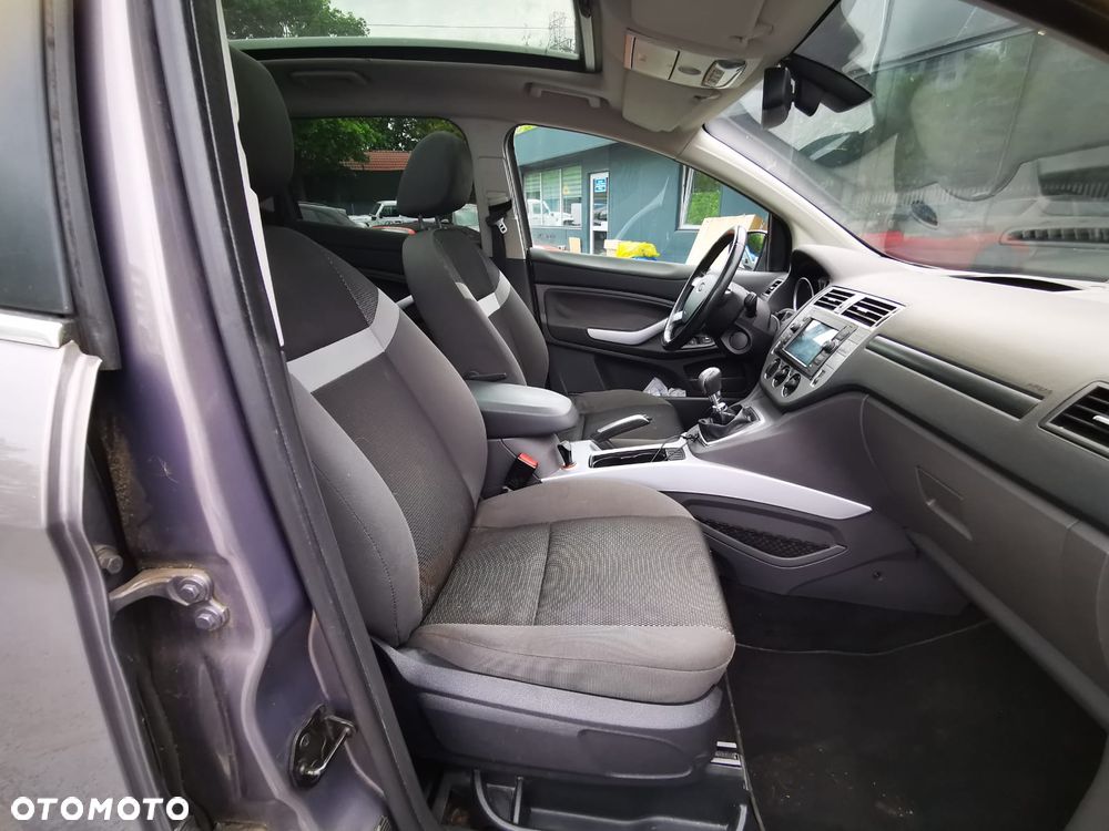 Ford Kuga 2.0 TDCi 2x4 Trend - 6