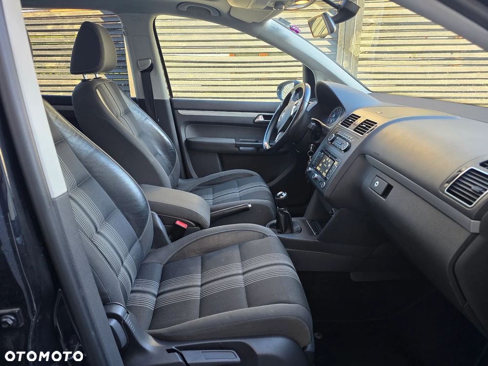 Volkswagen Touran 1.2 TSI MATCH - 12