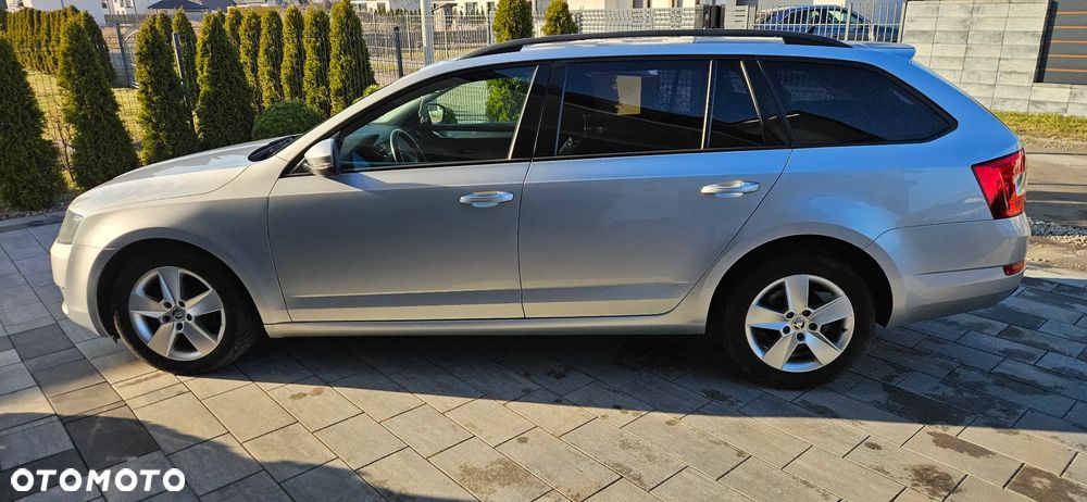Skoda Octavia 1.6 TDI Drive DSG - 2