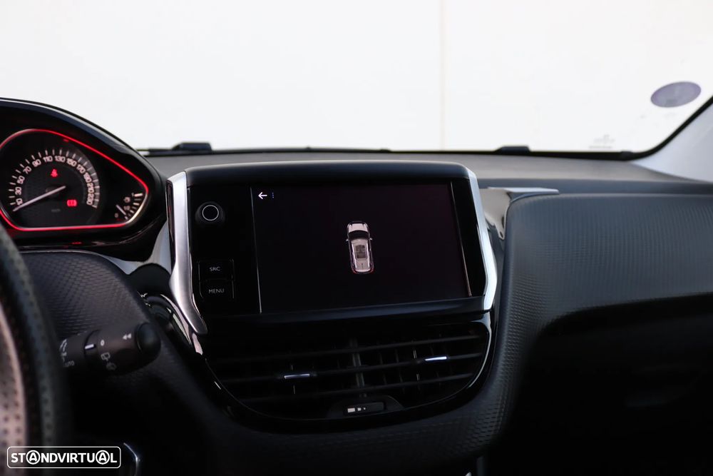 Peugeot 2008 1.2 PureTech GT Line - 40