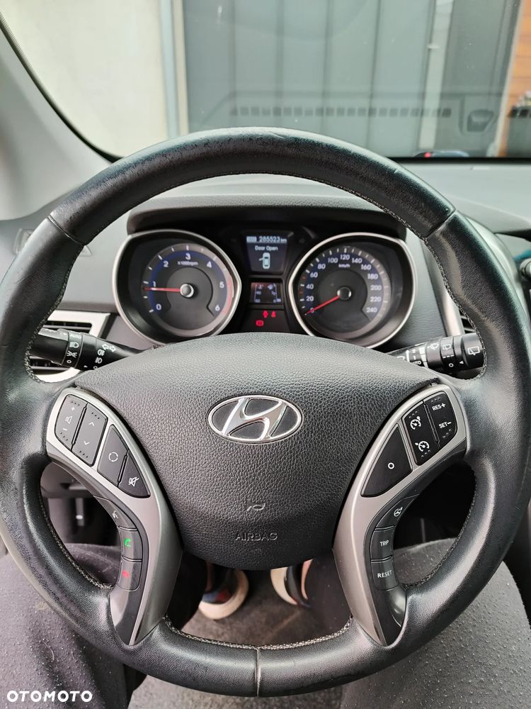 Hyundai i30 blue 1.6 CRDi Classic - 16