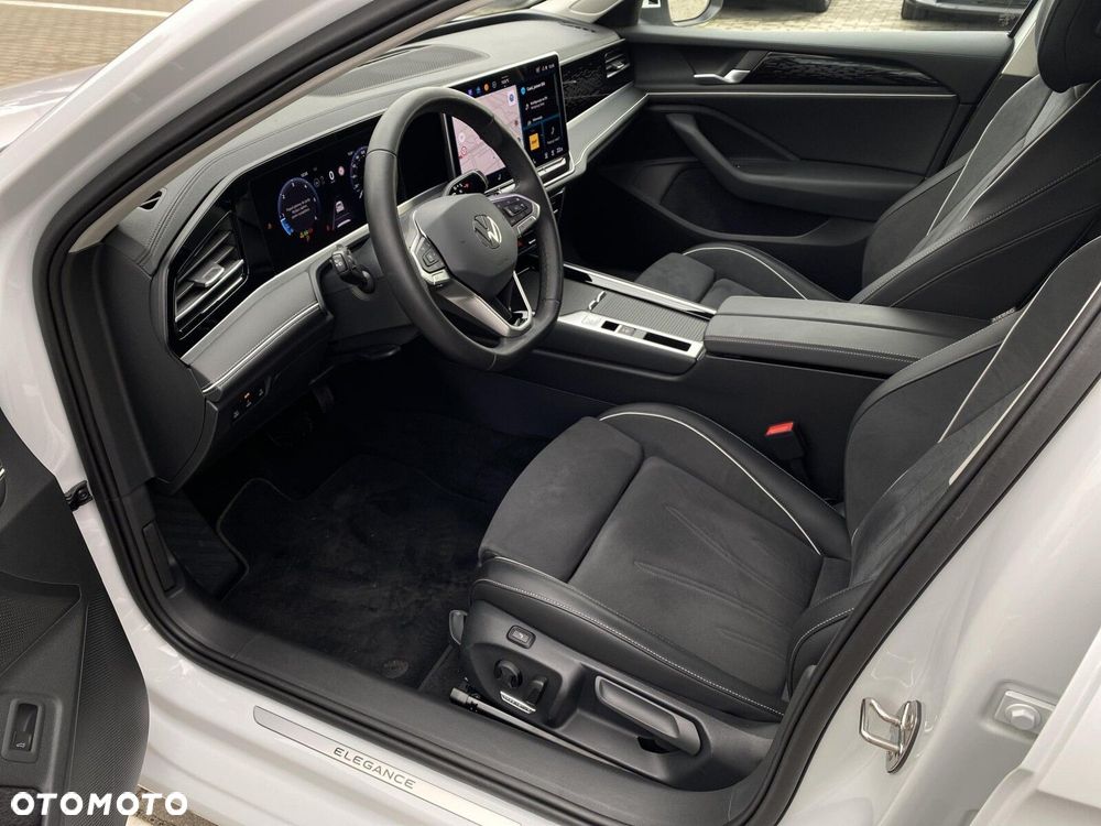 Volkswagen Passat Variant 2.0 TDI SCR 4Mot Elegance DSG - 9