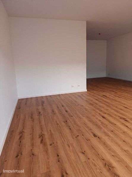 loja/escritórios- arrenda se em Coimbra - Grande imagem: 5/8
