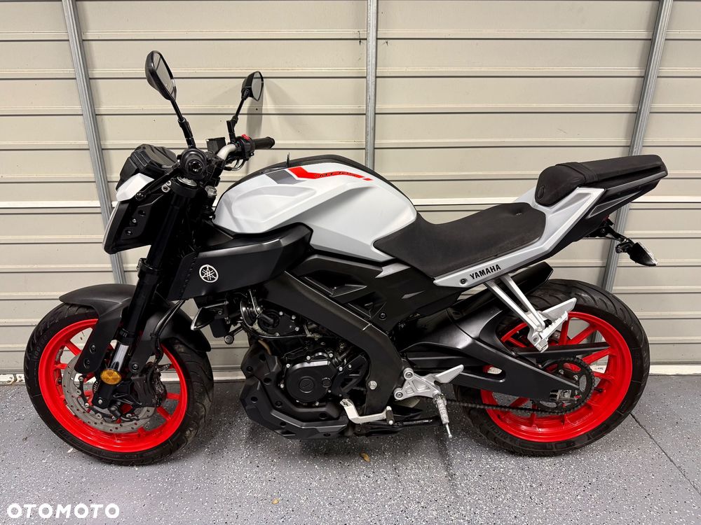 Yamaha MT - 12
