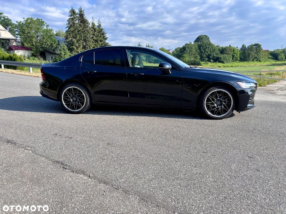 Volvo S60 B5 B AWD Ultimate Dark - 3