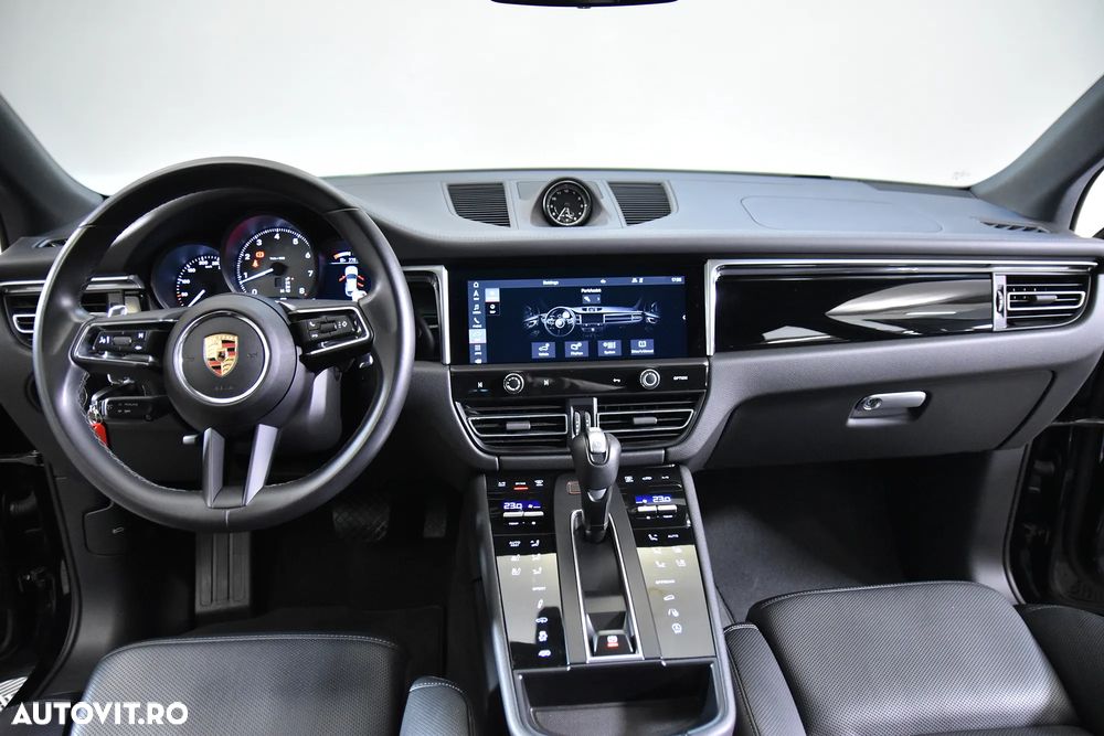 Porsche Macan - 10