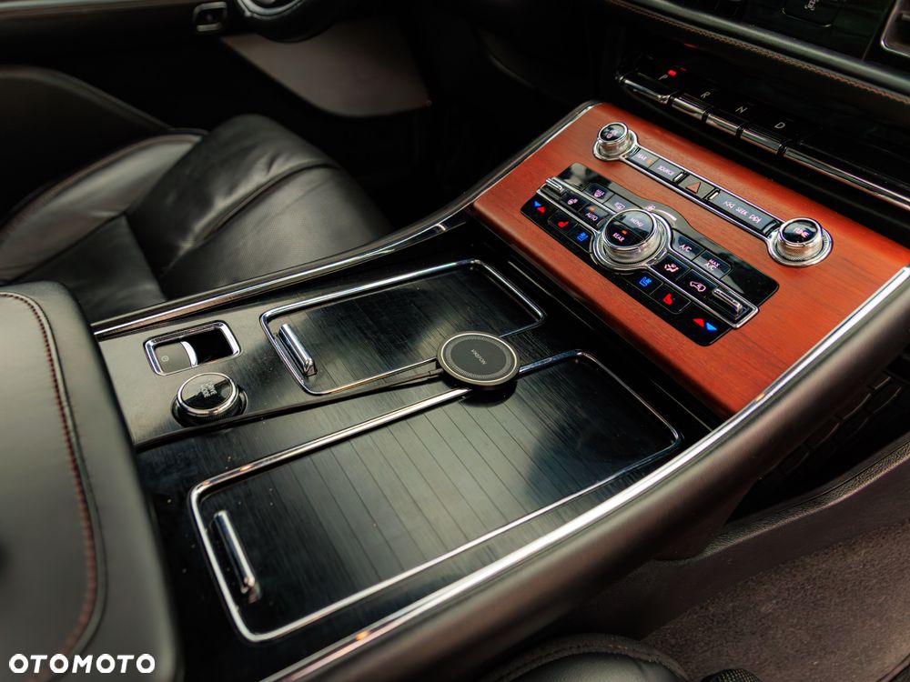 Lincoln Aviator - 30