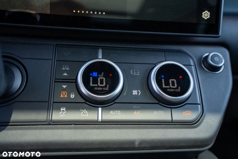 Land Rover Defender 5.0 P425 X-Dynamic HSE - 23