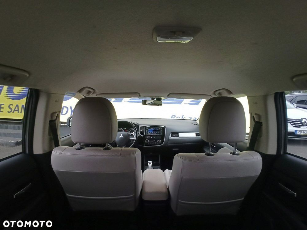 Mitsubishi Outlander - 10