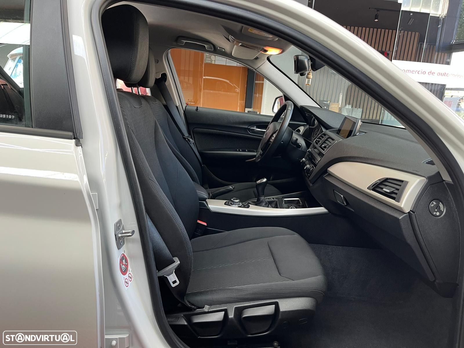 BMW 116 d EfficientDynamics - 9