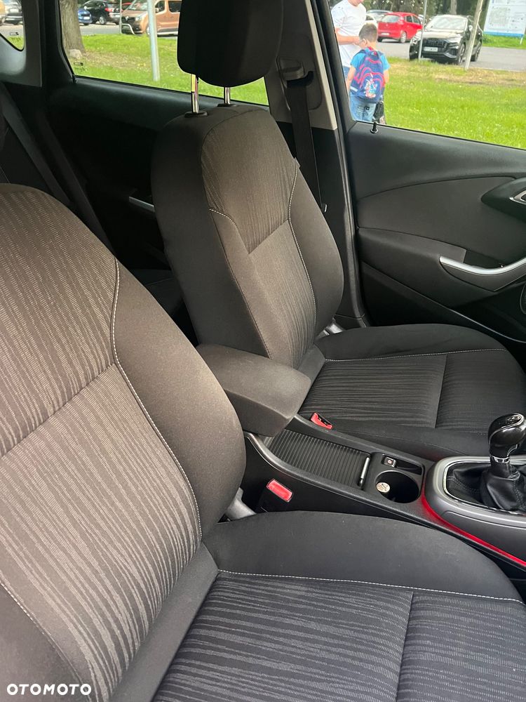 Opel Astra 1.4 Essentia - 5