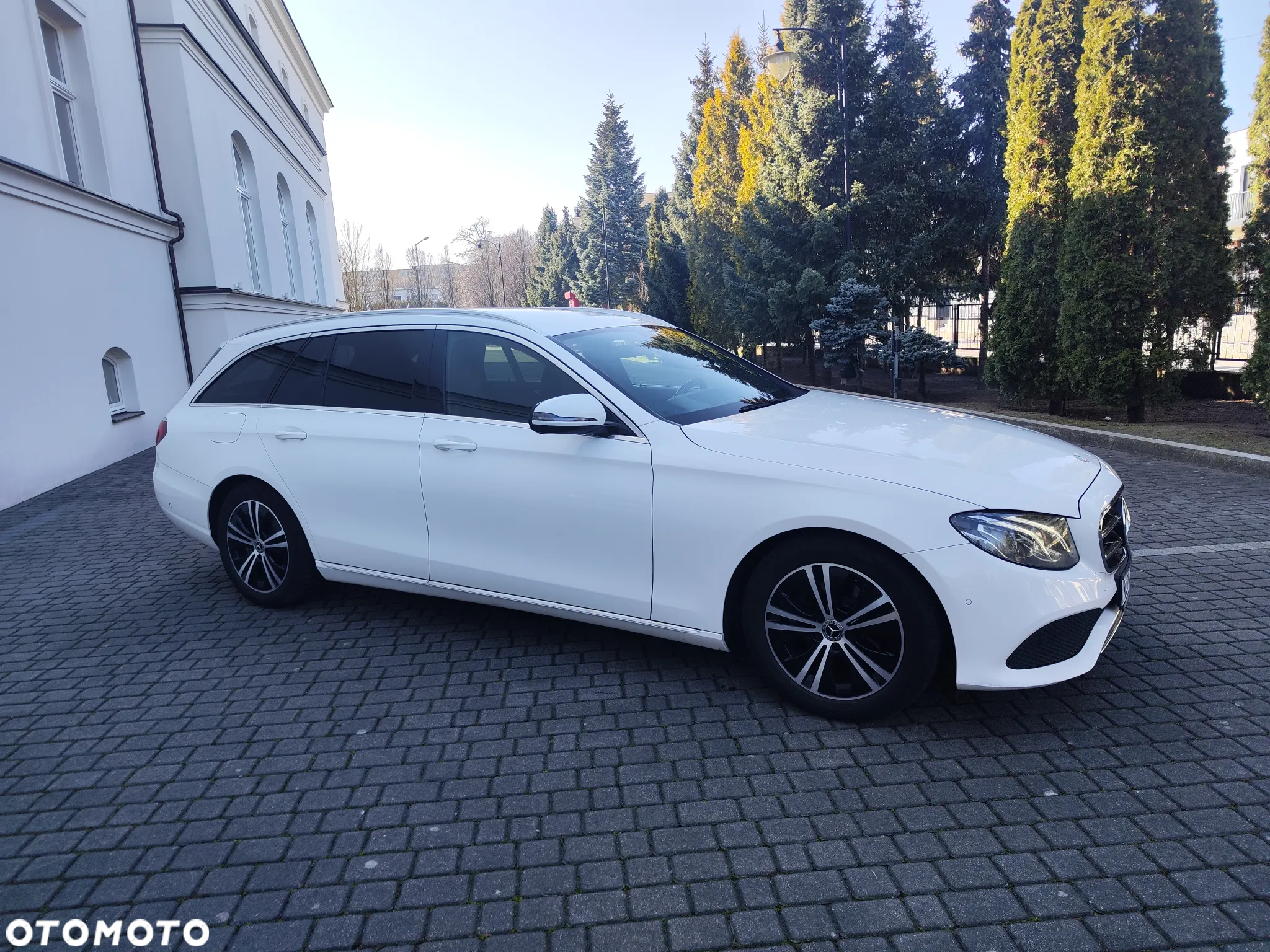 Mercedes-Benz Klasa E 220 d Avantgarde - 9