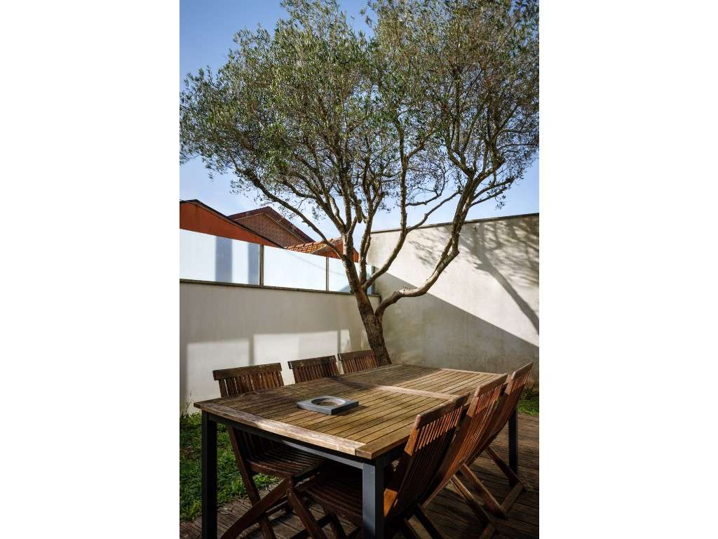 Moradia V3 com jardim em Leça da Palmeira - Grande imagem: 3/17