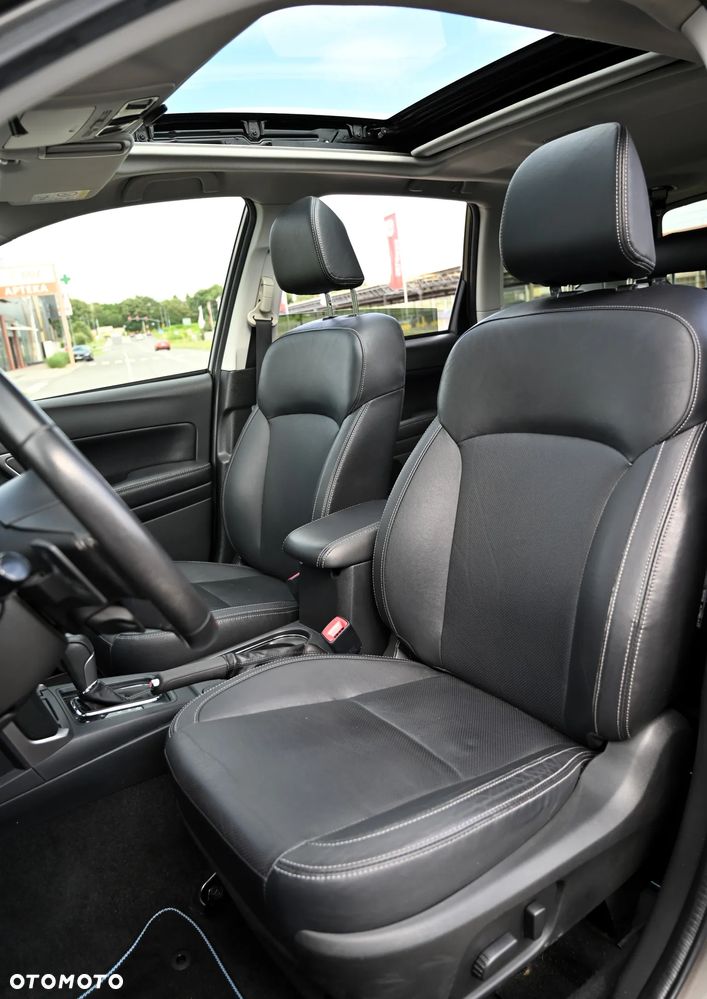 Subaru Forester 2.0 XT Platinum Lineartronic - 24
