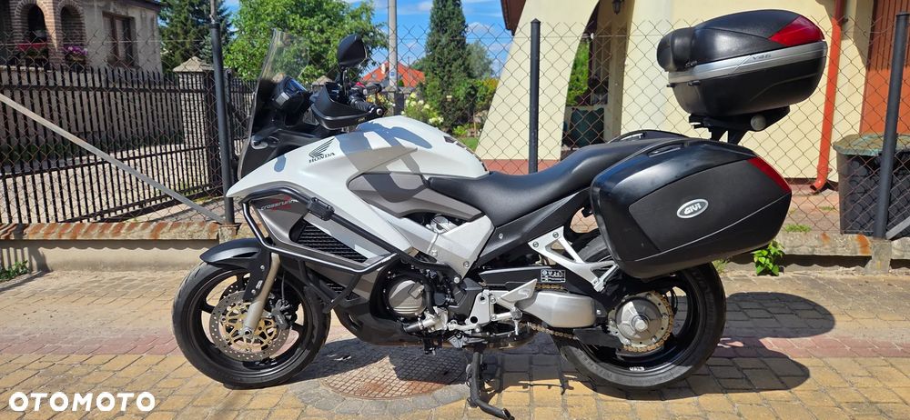 Honda VFR - 13