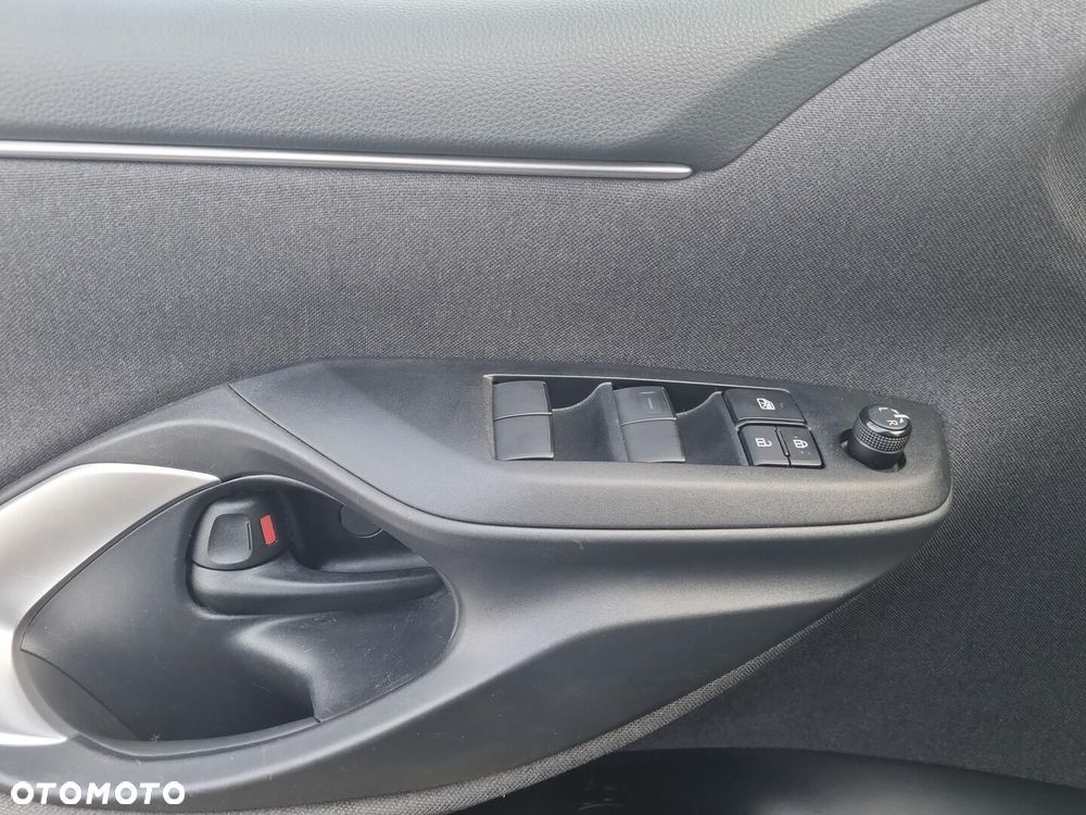 Toyota Yaris - 22