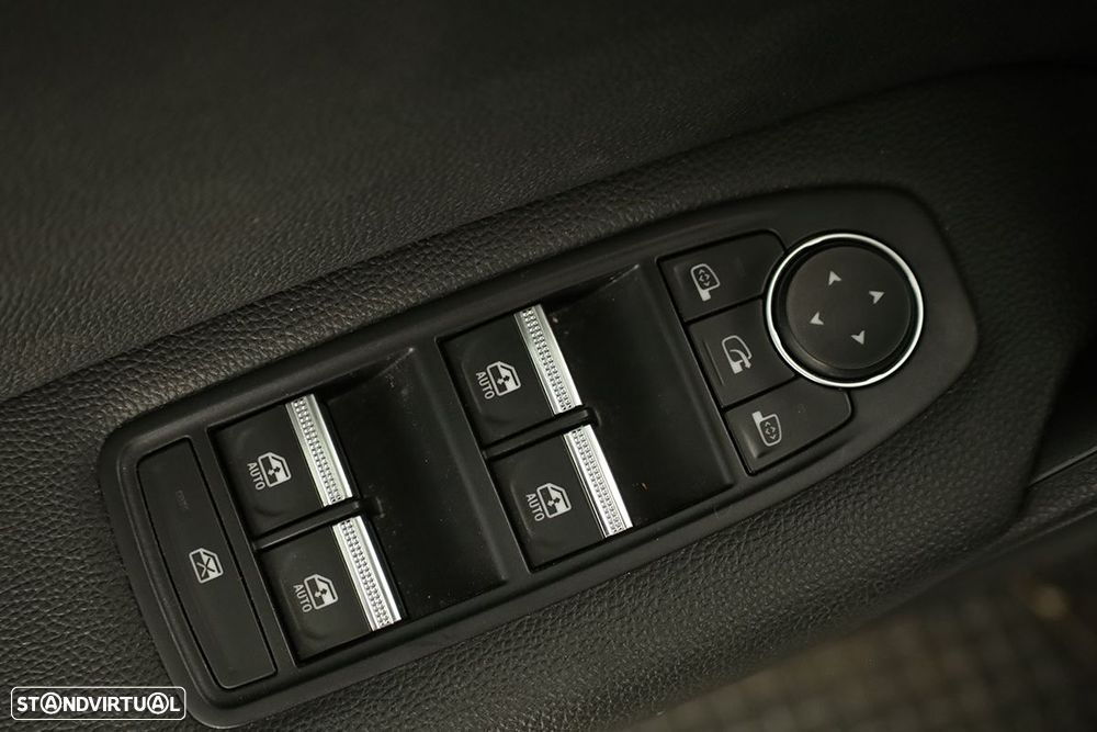 Renault Captur 1.0 TCe Techno Bi-Fuel - 22