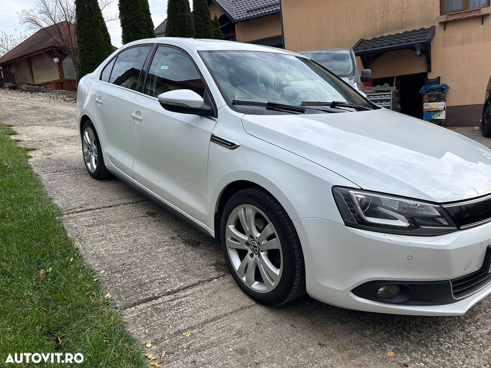 Volkswagen Jetta - 3