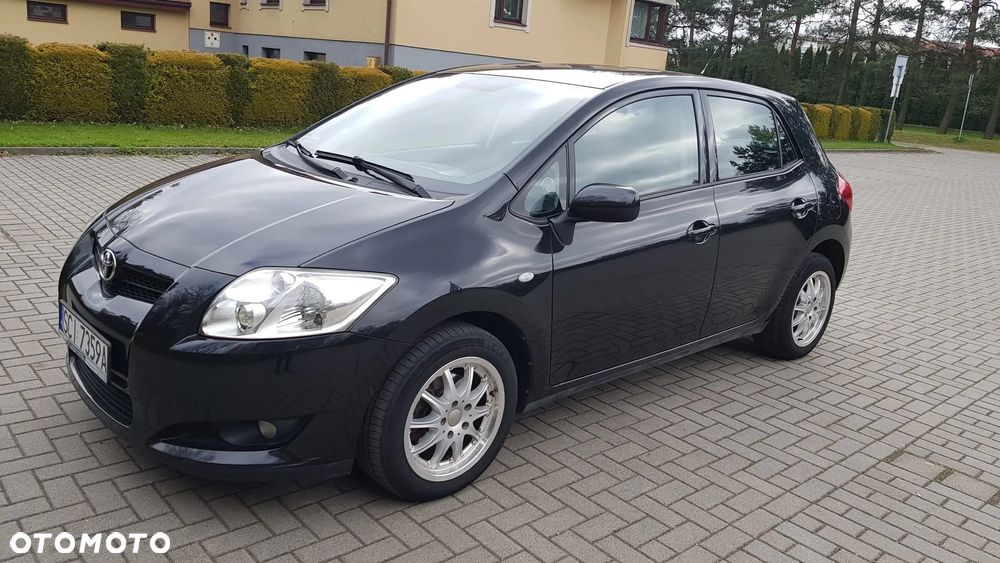 Toyota Auris - 1