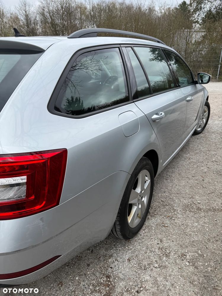 Skoda Octavia 1.6 TDI Ambition - 5