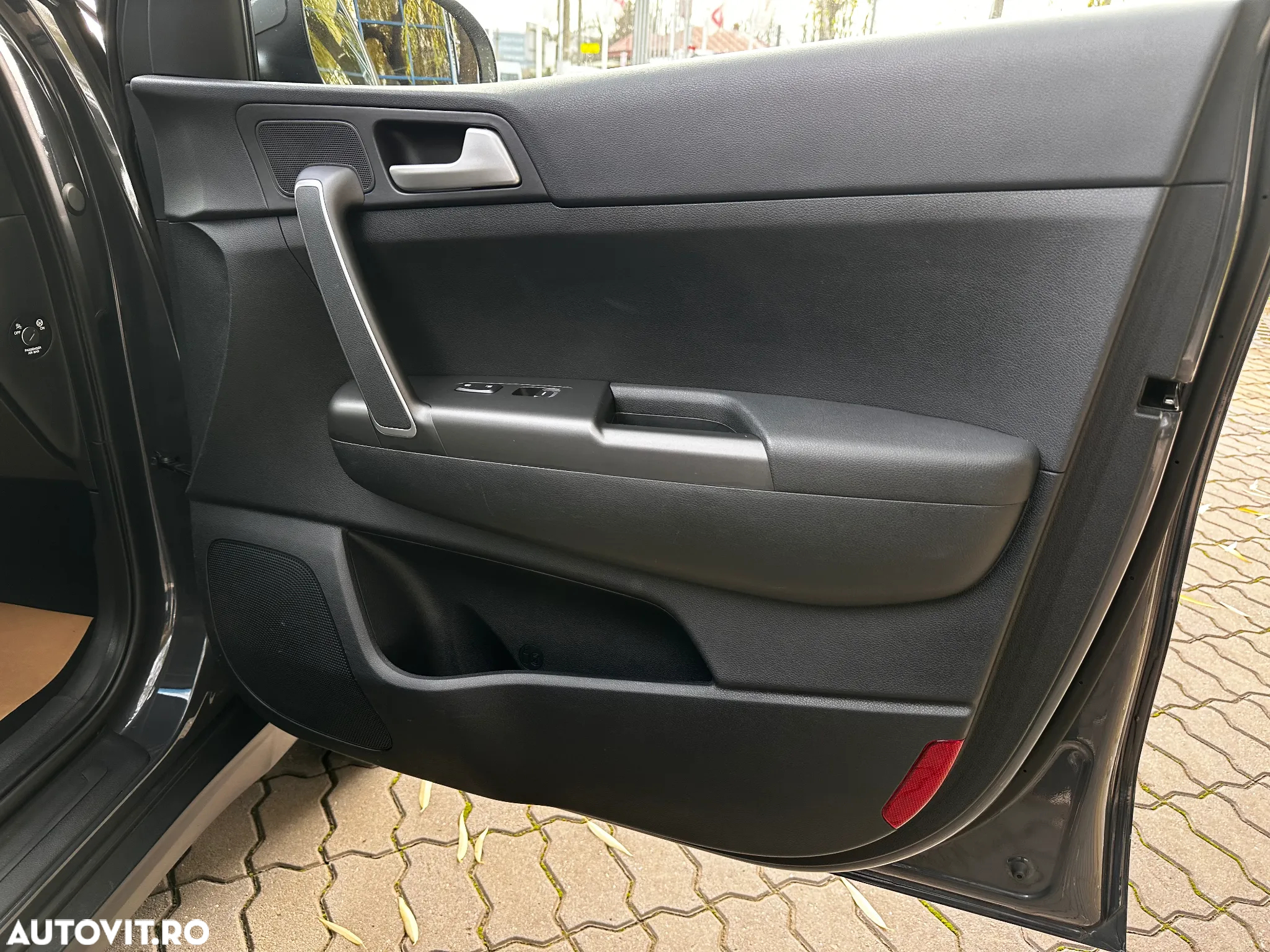 Kia Sportage 1.6 DSL MHEV 7DCT HP 4x2 Business Line - 31
