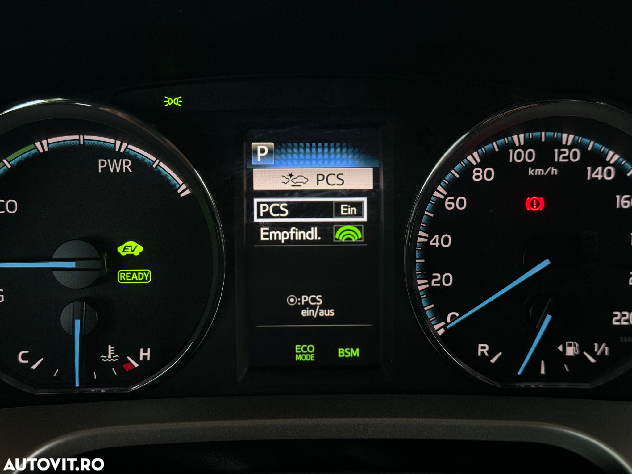 Toyota RAV4 2.5 VVT-i HSD 4x4 Luxury - 24