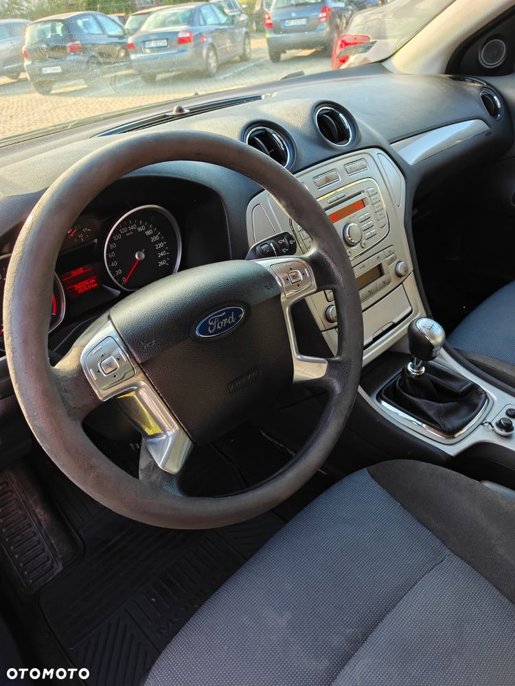 Ford Mondeo 1.8 TDCi Ghia - 5