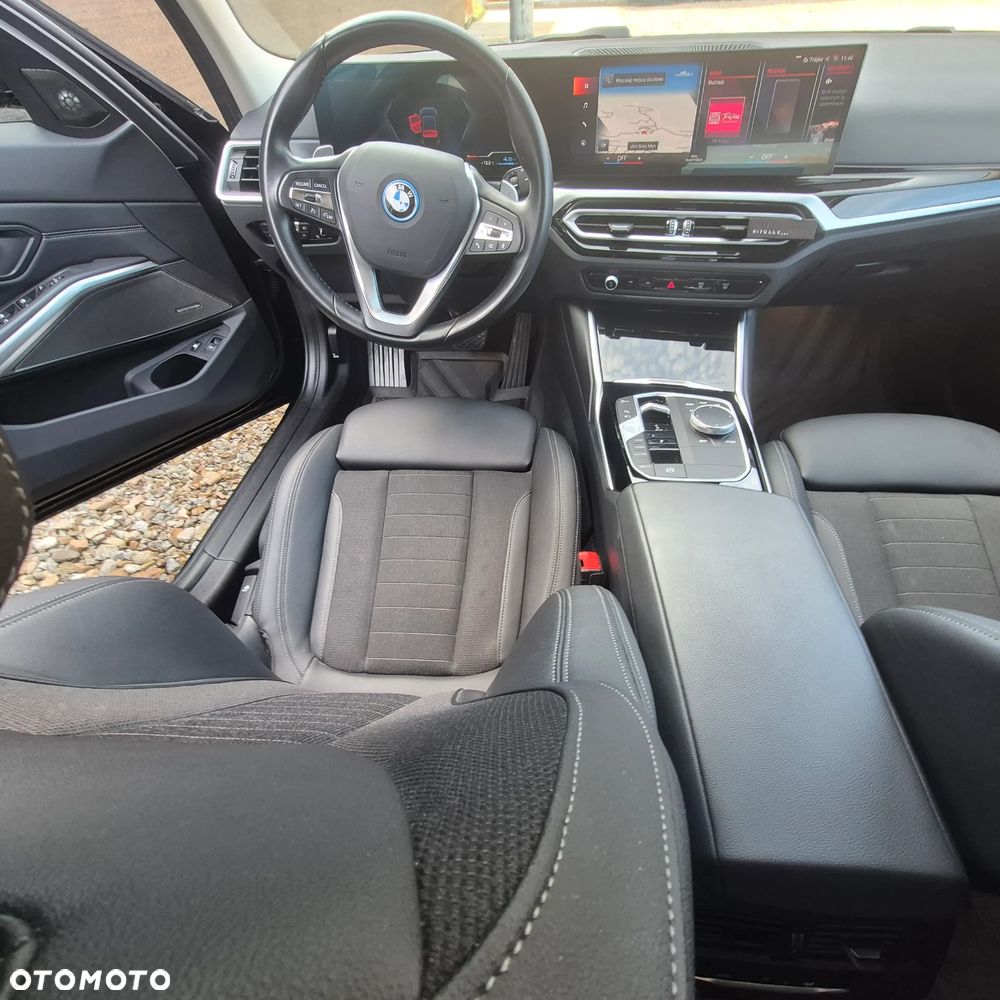BMW Seria 3 330e xDrive Sport Line - 20