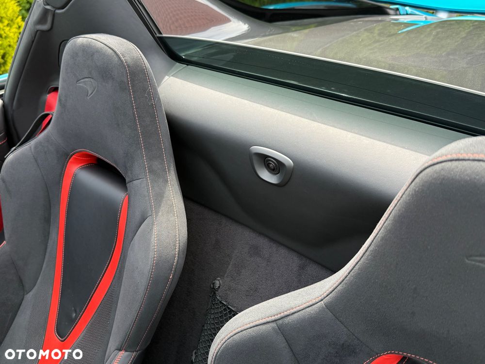 McLaren 720S Spider Performance - 16