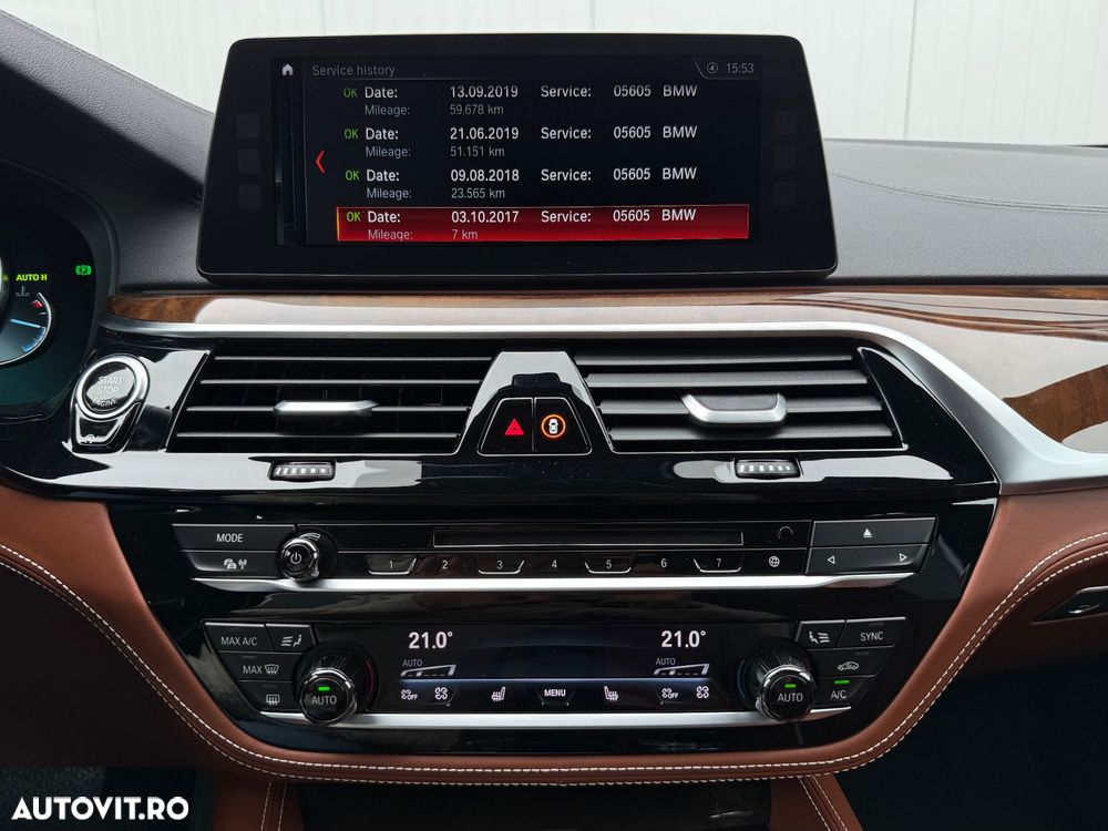 BMW Seria 5 520d Touring Aut. Luxury Line - 35