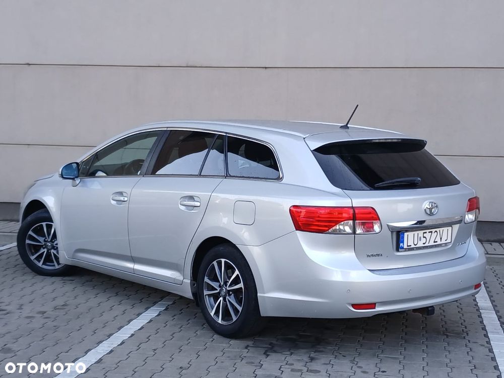 Toyota Avensis 1.8 Edition - 1