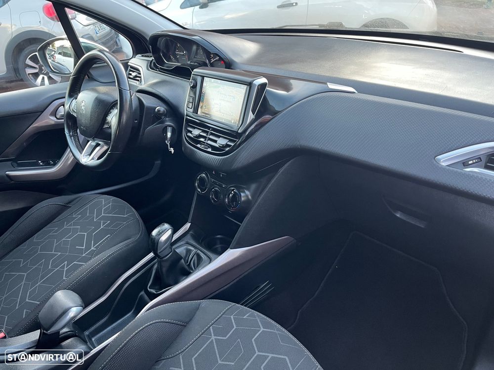 Peugeot 2008 1.2 VTi Allure - 8