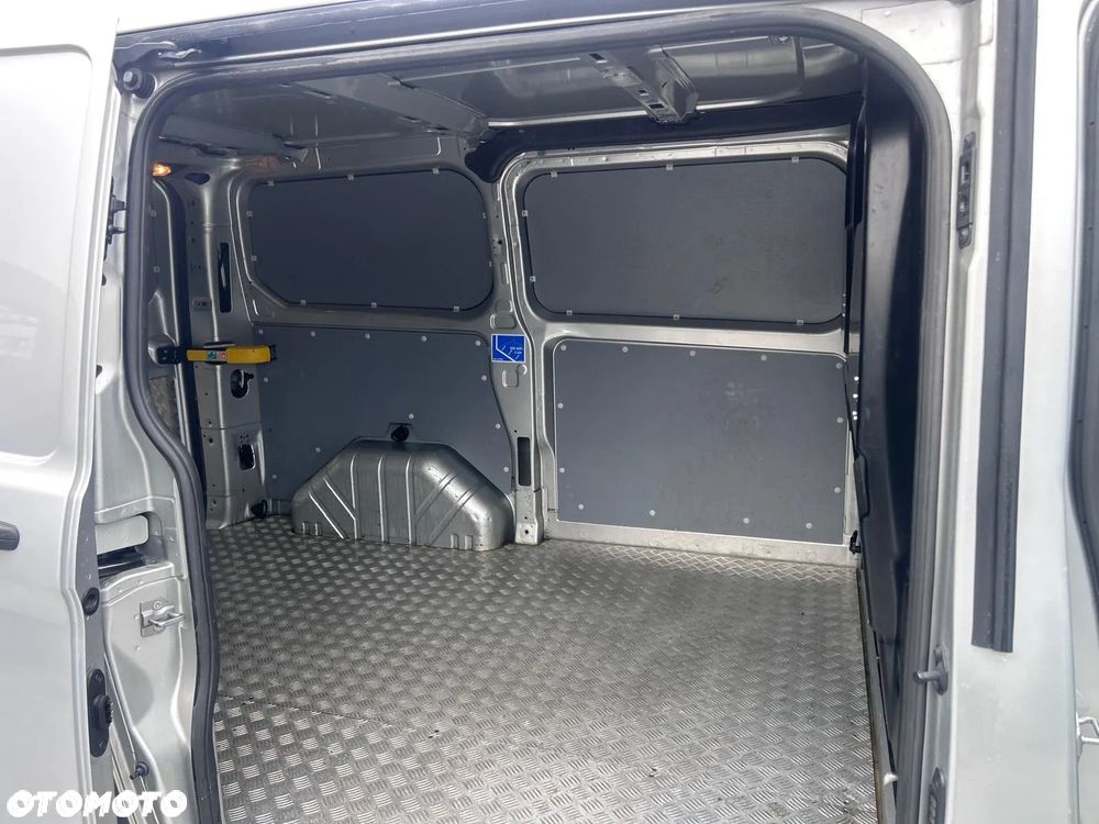 Ford Transit Custom - 16