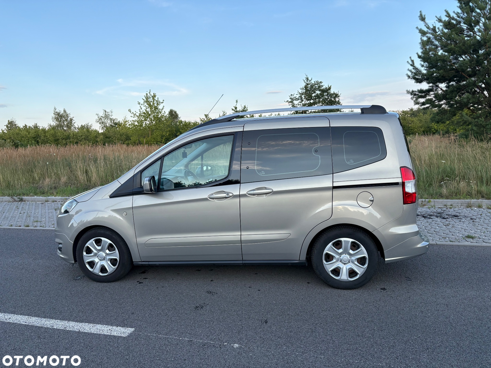 Ford Tourneo Courier - 6