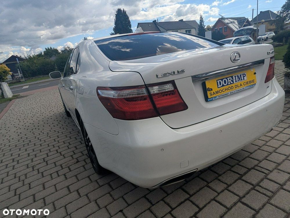 Lexus LS 460 AWD - 7