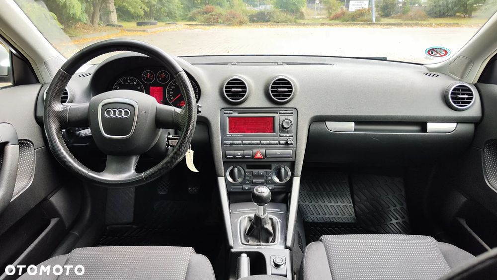Audi A3 Sportback 1.6 Attraction - 29