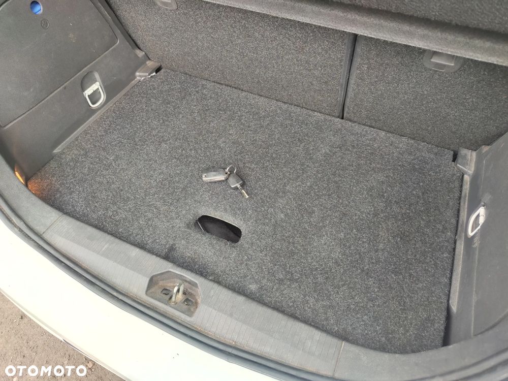 Opel Corsa 1.2 16V Enjoy - 14