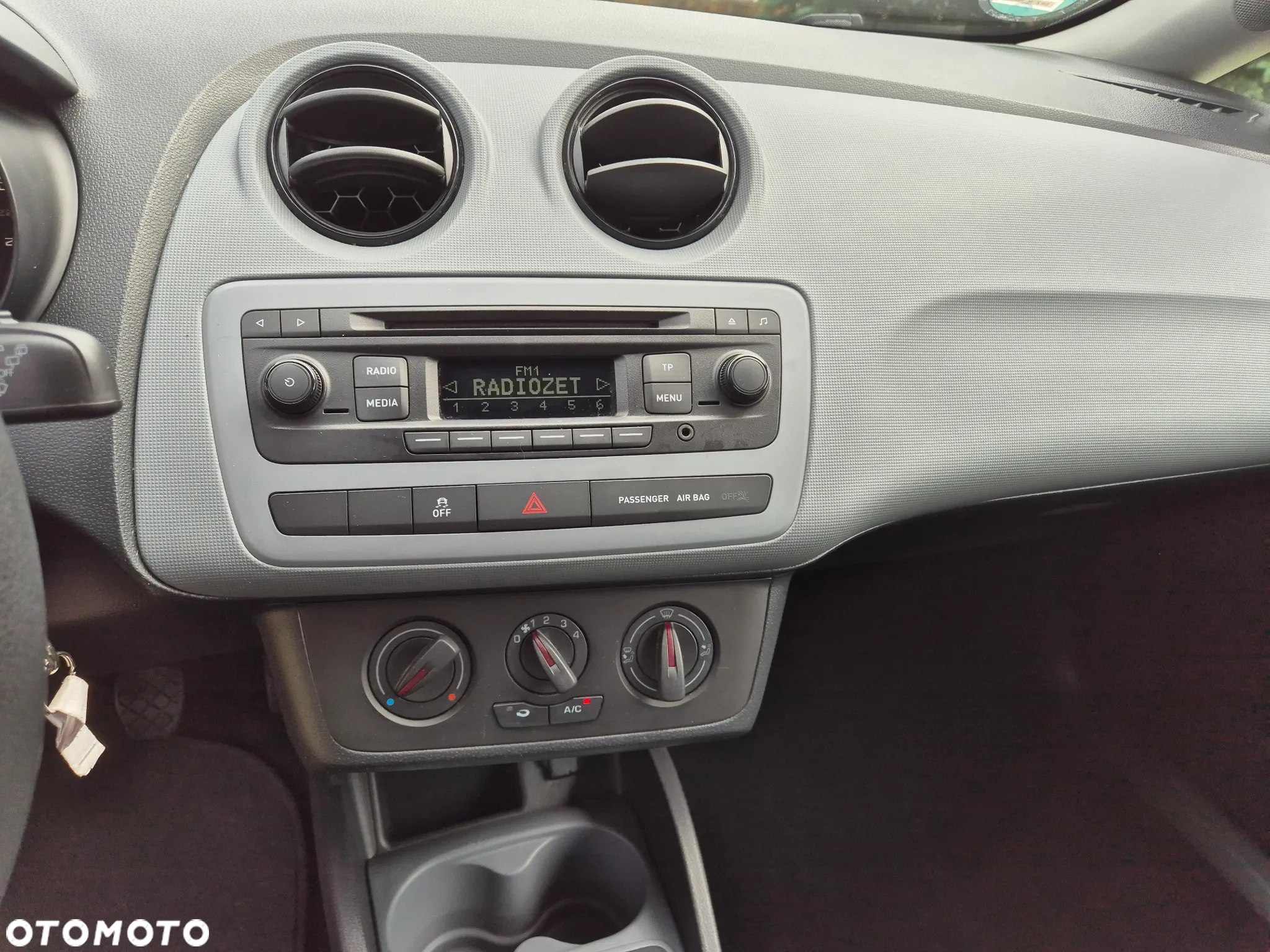 Seat Ibiza 1.4 16V Stylance - 11