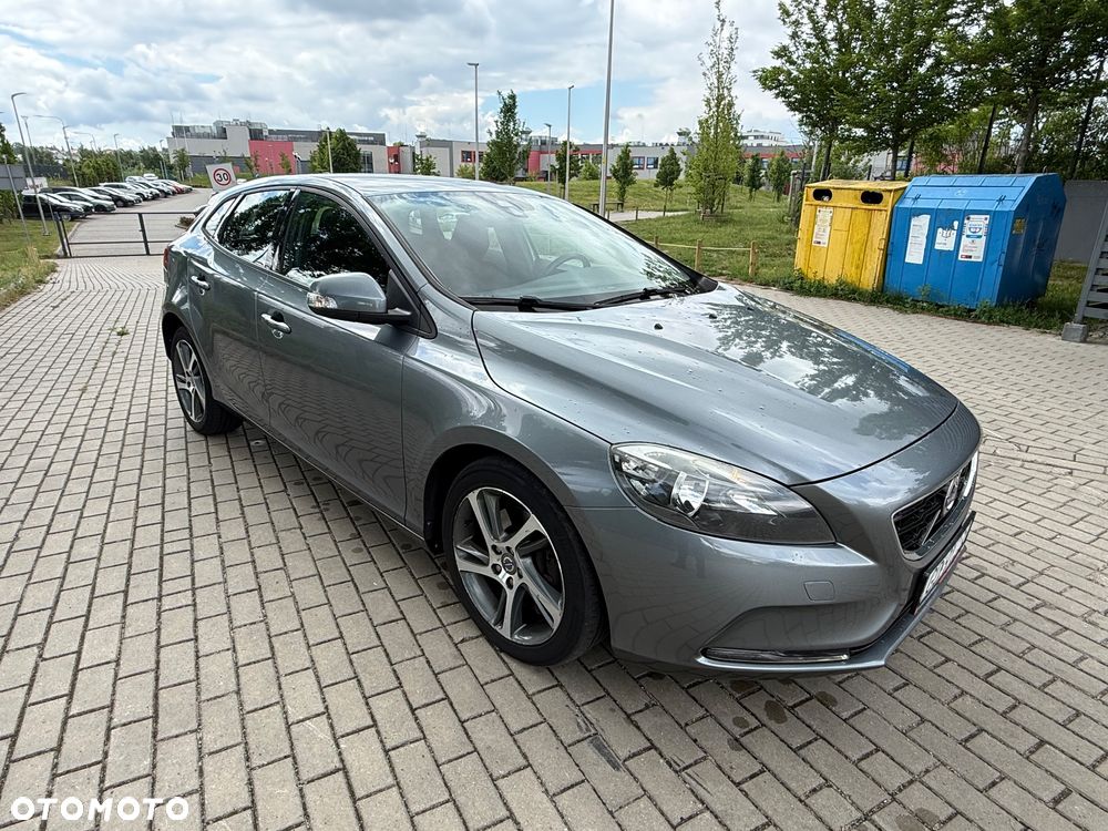 Volvo V40 D4 Momentum - 4