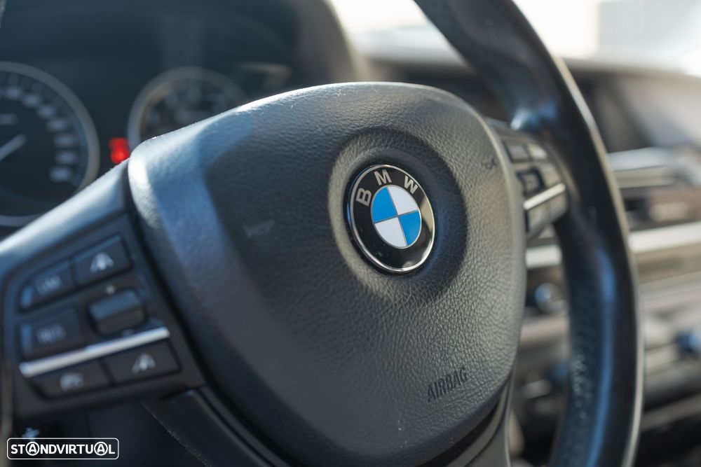 BMW 528 i Aut. Luxury Line - 17
