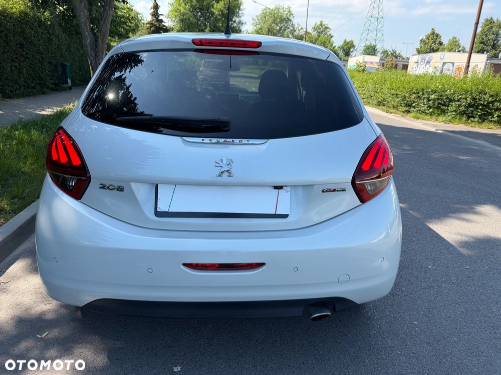 Peugeot 208 - 13