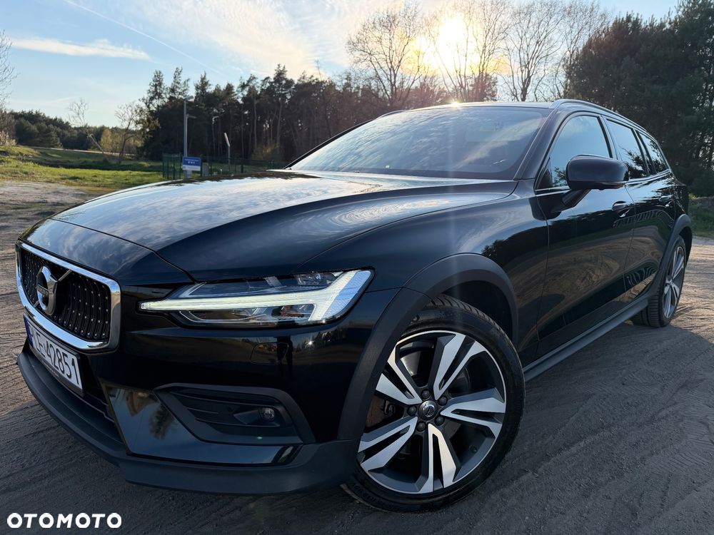 Volvo V60 Cross Country T5 AWD Geartronic - 1