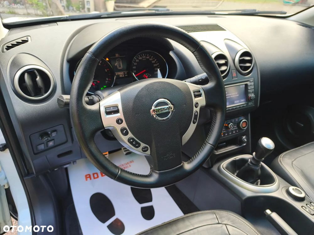 Nissan Qashqai 2.0 dCi 4 x 4 DPF tekna - 21