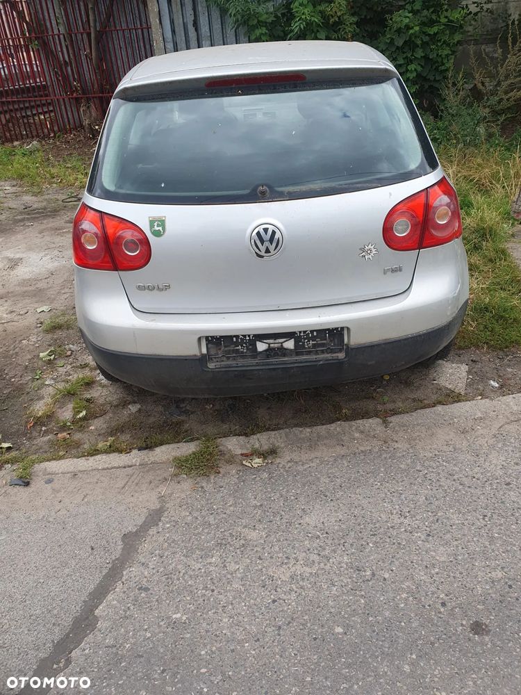 GOLF 5 na części 1.4 66 kW kolor LA7W  lampa zderzak maska błotnik prawy lewy tył przód drzwi klapa zegary skrzynia biegów pompa - 6