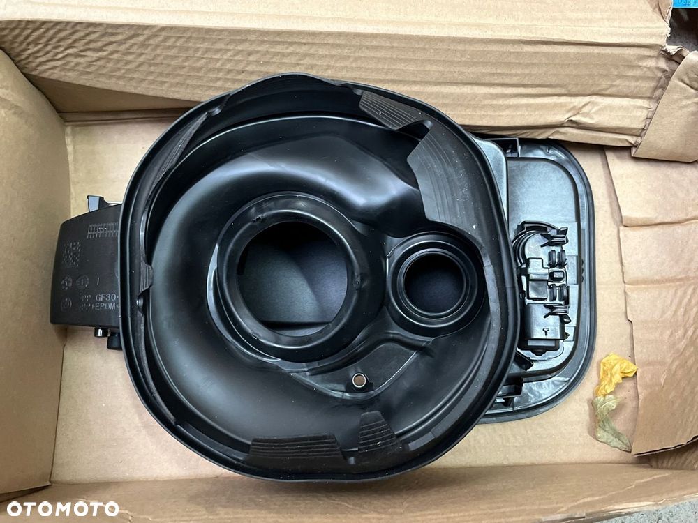 Klapka wlewu paliwa BMW X1 IX1 U11 U12 nowa OEM - 2