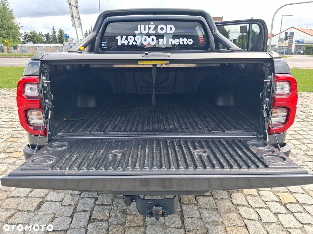 Toyota Hilux 2.8 D-4D mHEV Double Cab Invincible 4x4 - 13