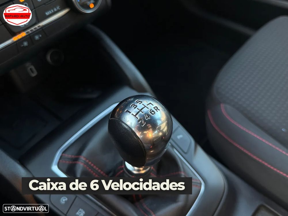 Ford Focus 1.0 EcoBoost ST-Line - 32