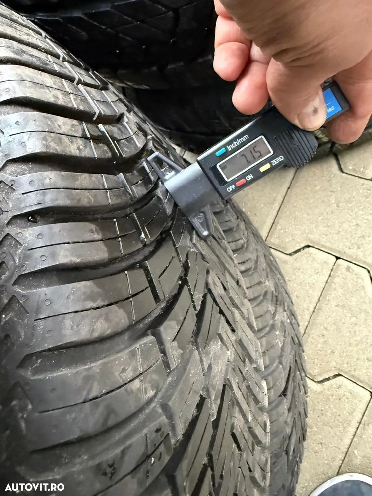 235 40 R19 ALLSEASON CONTINENTAL - 3