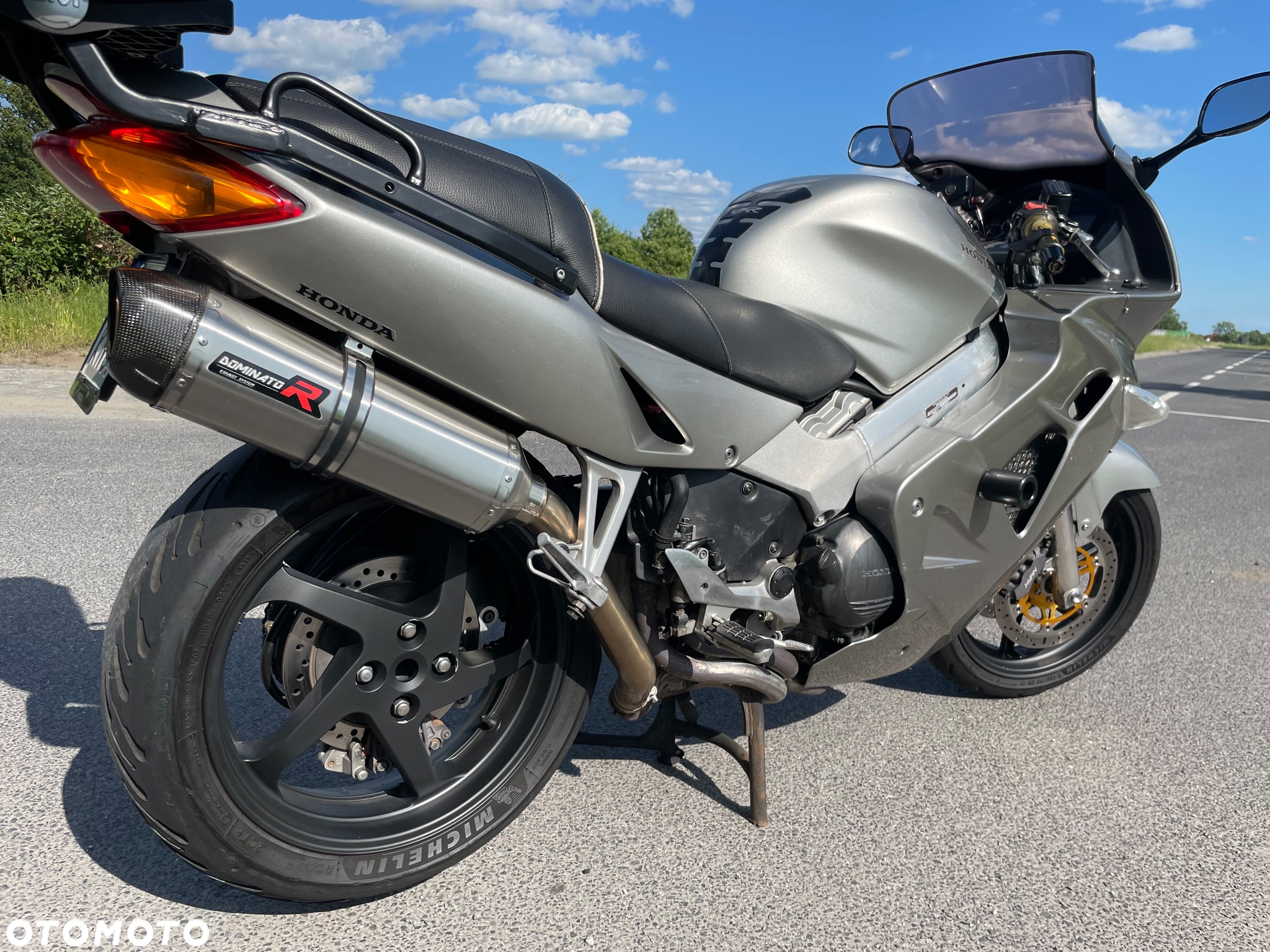 Honda VFR - 6
