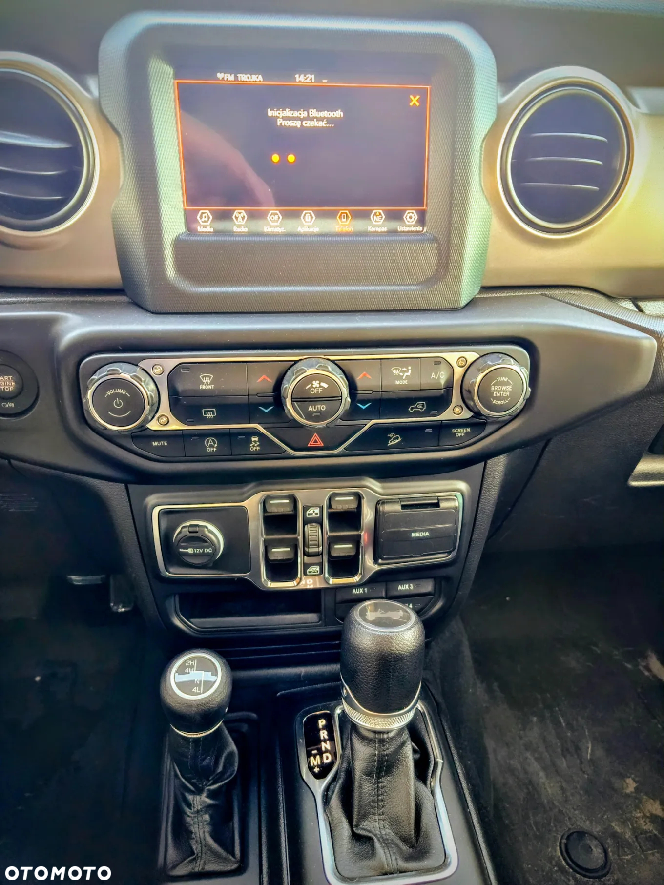 Jeep Wrangler - 10